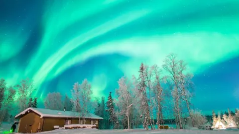 阿森纳力追尼科·威廉姆斯，交易面临多重挑战